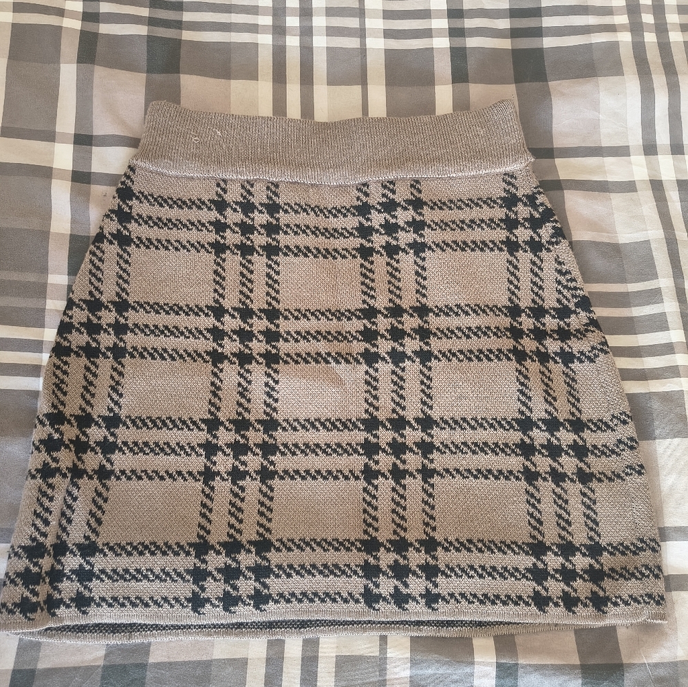 Plaid Knit Skirt - Tan and Black